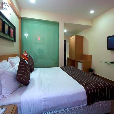Hotel Metropolitan Delhi  Exterior photo