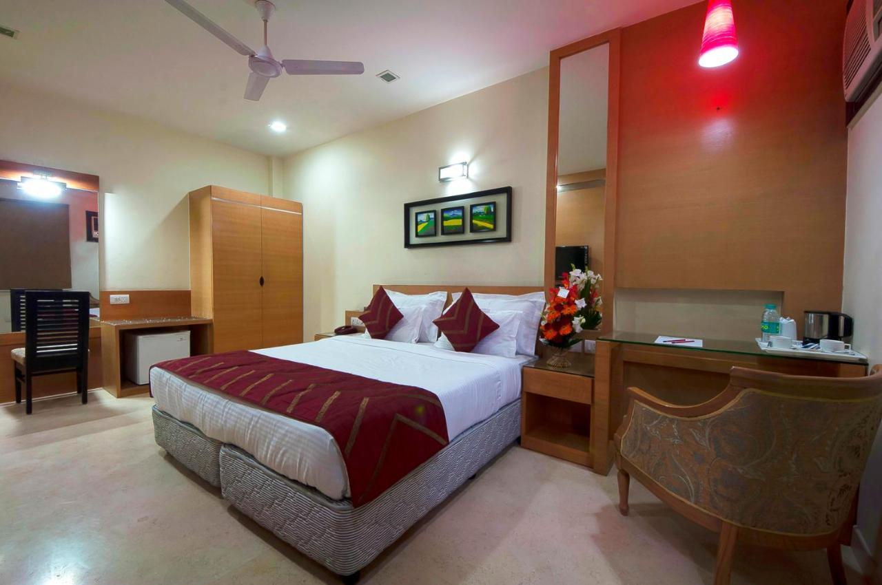 Hotel Metropolitan Delhi  Exterior photo