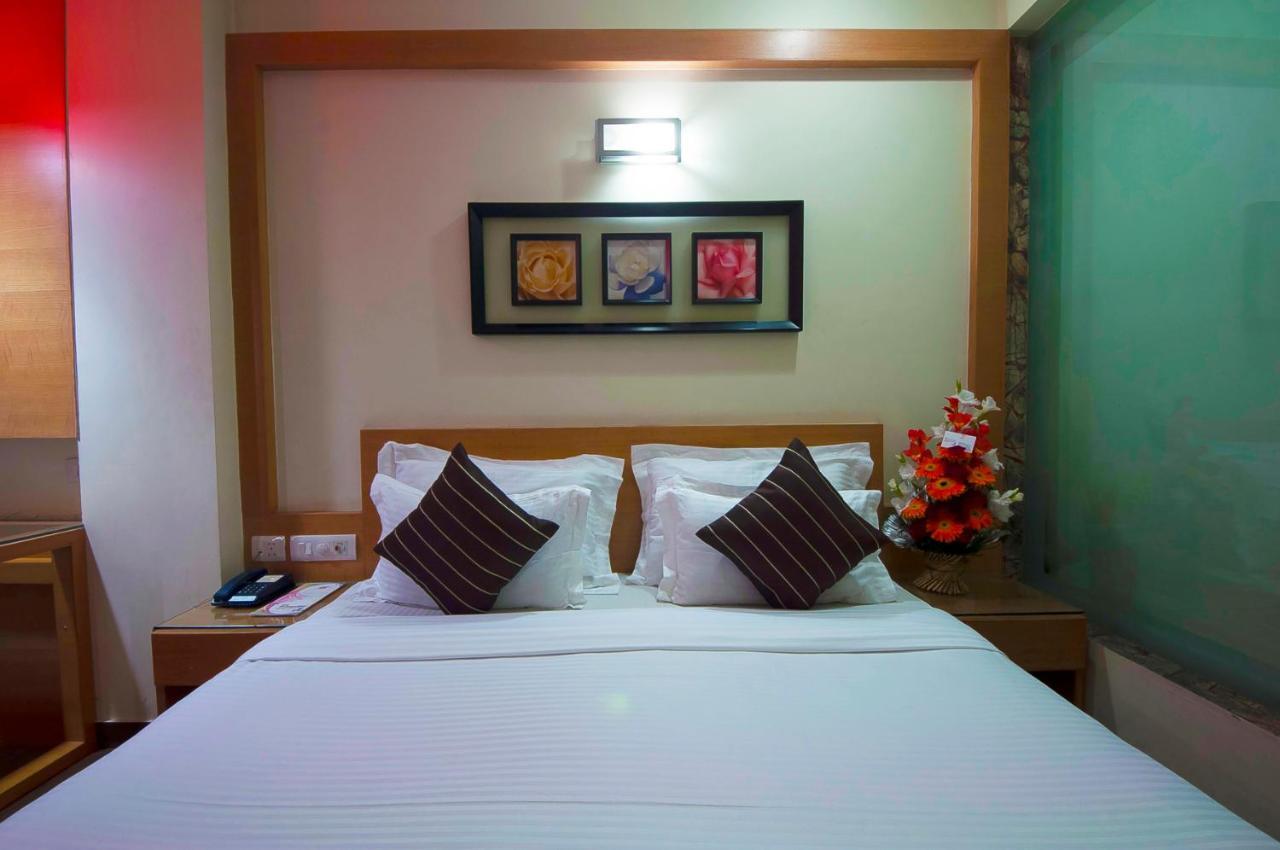 Hotel Metropolitan Delhi  Exterior photo