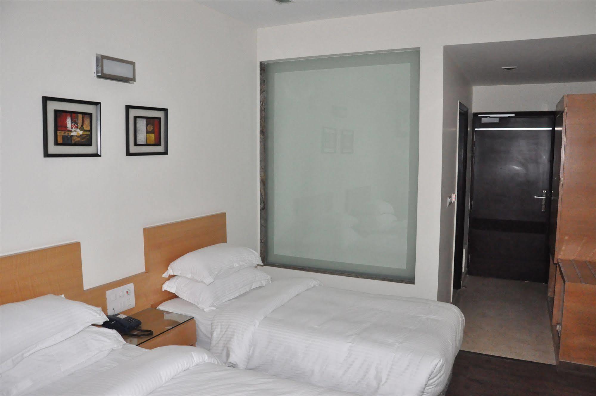 Hotel Metropolitan Delhi  Exterior photo